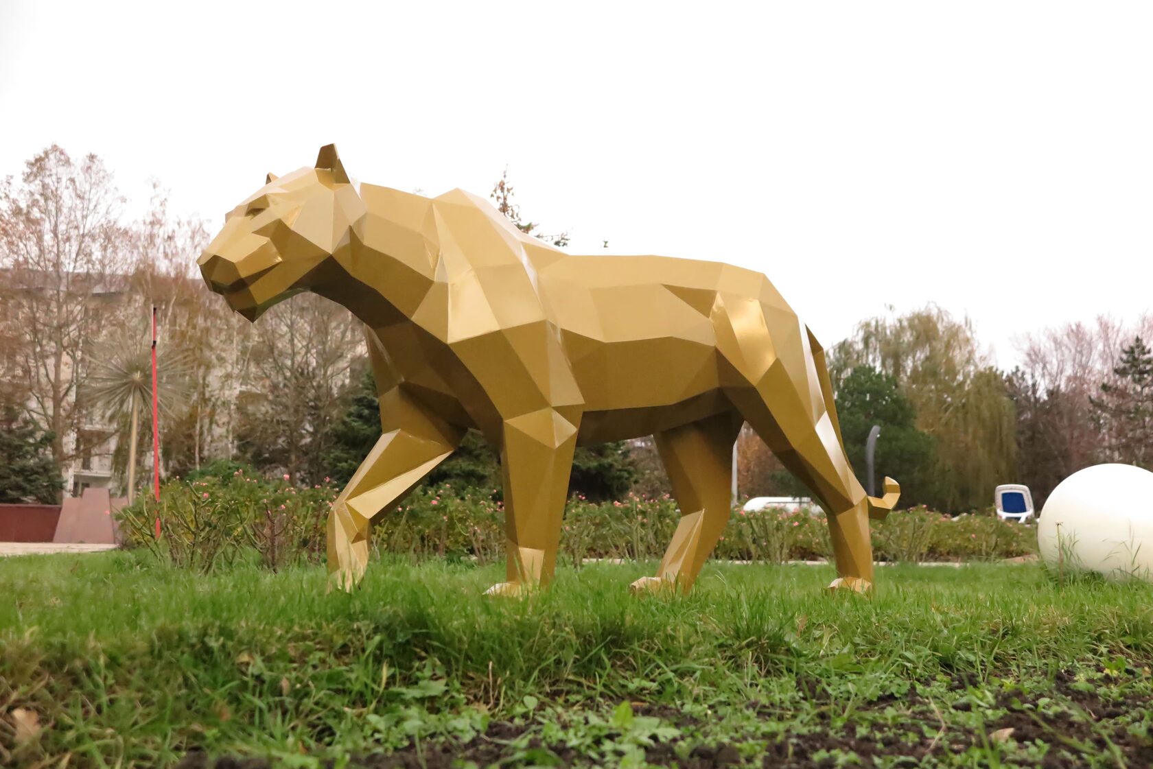 Стеклопластиковые фигуры