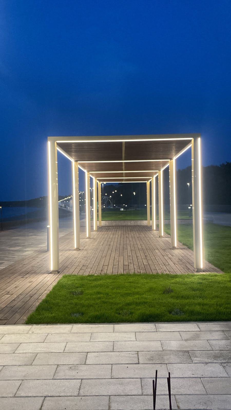 Пергола со световыми элементами на набережной Пергола со световыми элементами на набережной - фото 1