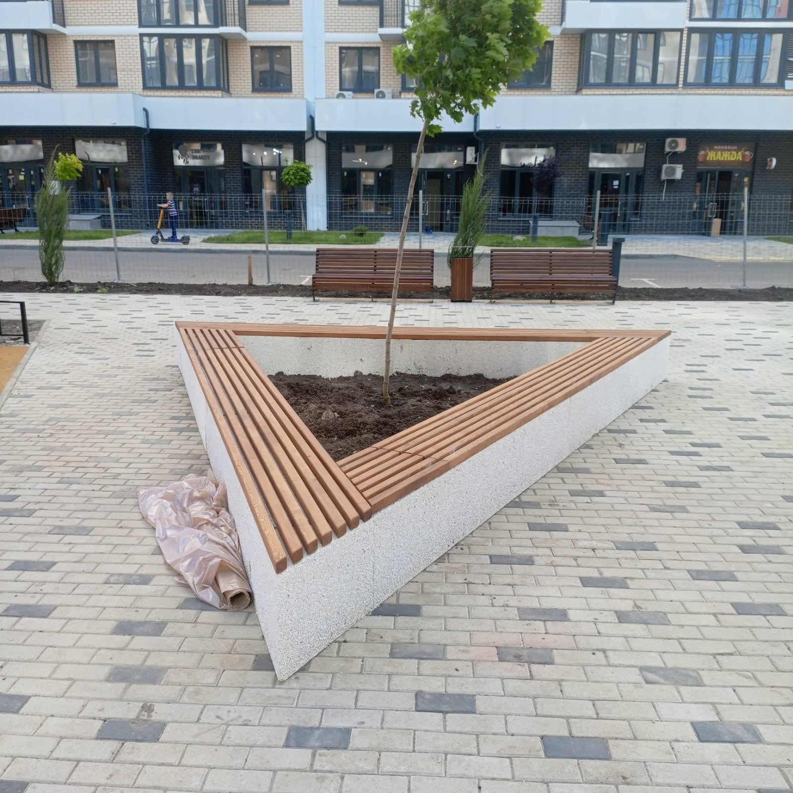 Лавочка в ЖК Лиговский Лавочка в ЖК Лиговский - фото 1