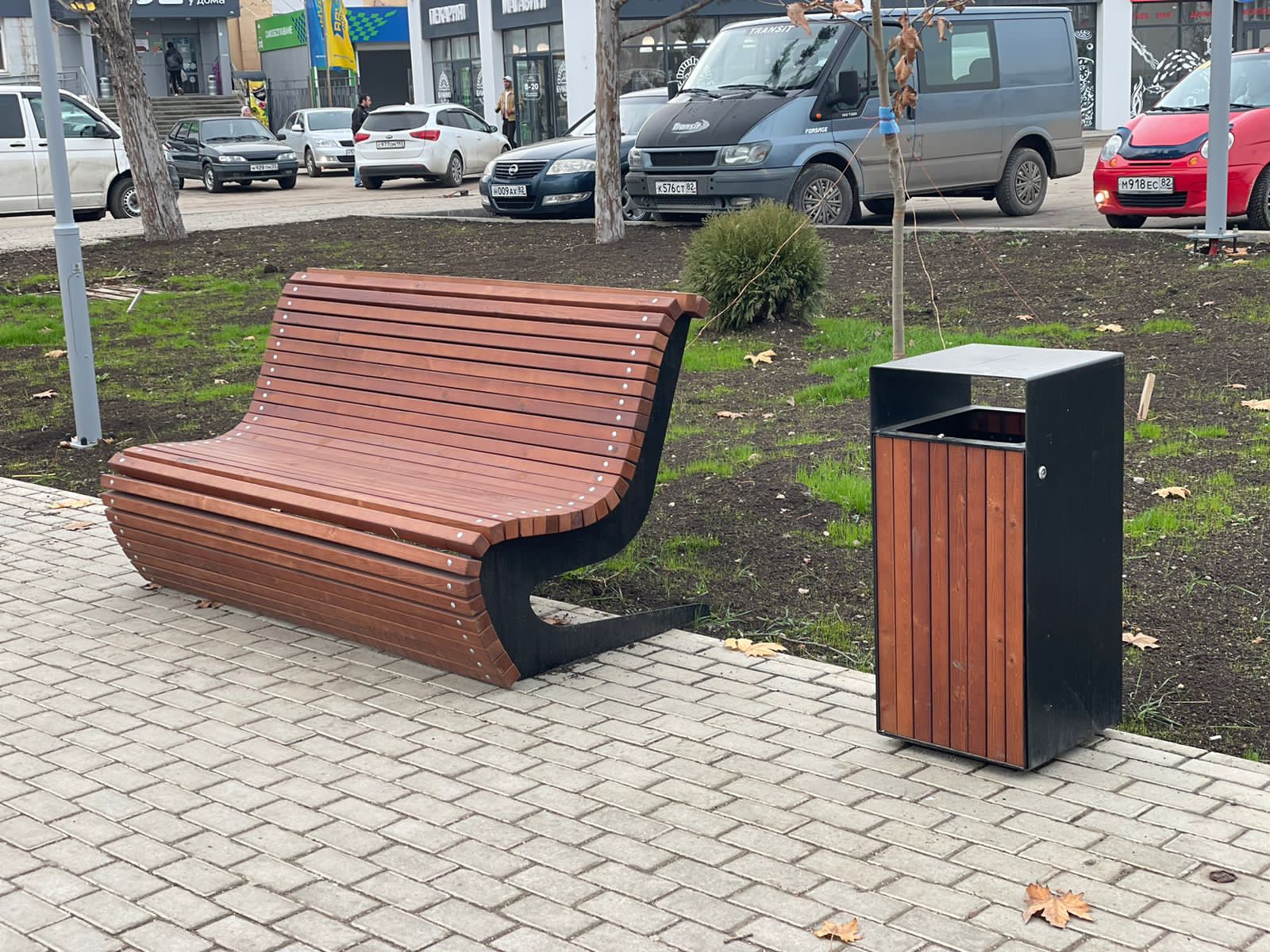 Стеклопластиковые фигуры футболистов и МАФы на стадион Динамо - фото 5