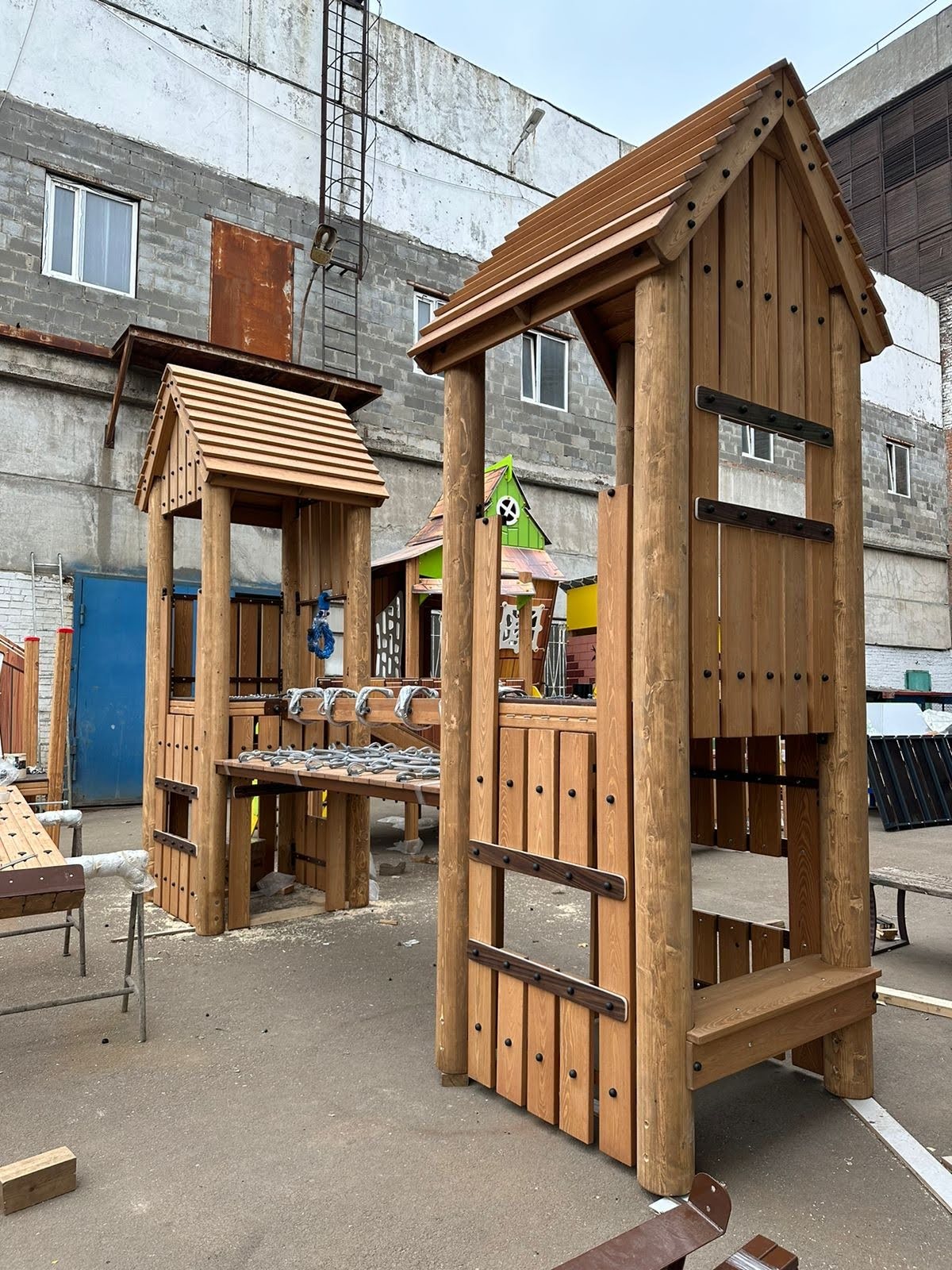 Горка и рукоход - Сквер Ясенки Горка и рукоход - Сквер Ясенки - фото 1