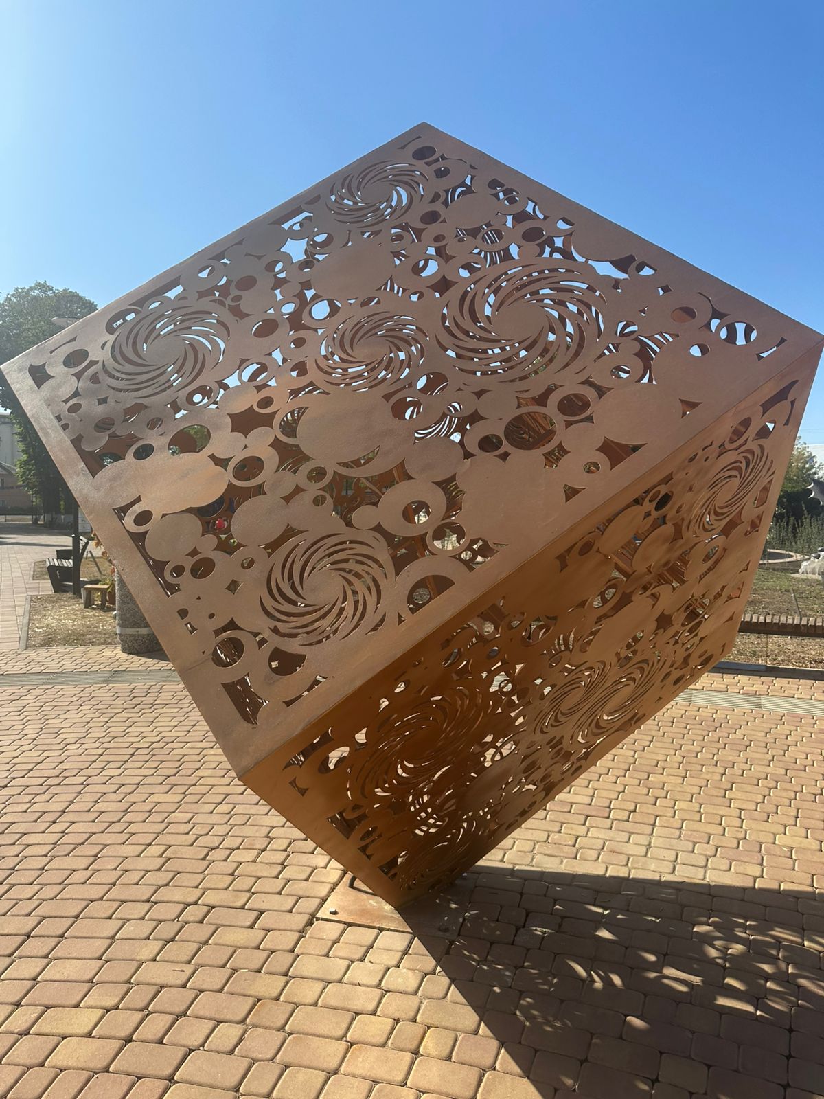 Миниатюра 3