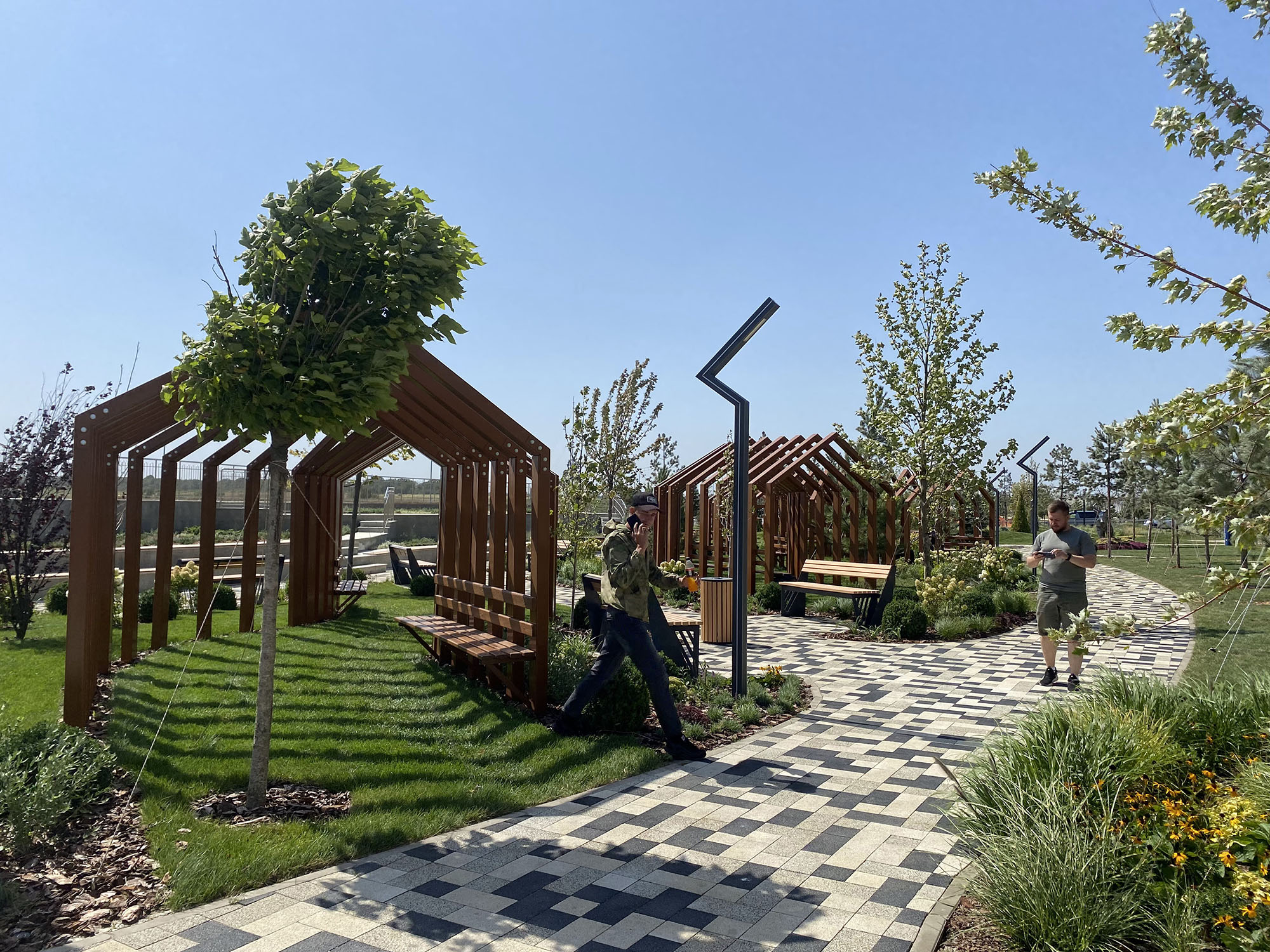 Бульвар Щипакина (Аллея героев России) - фото 5