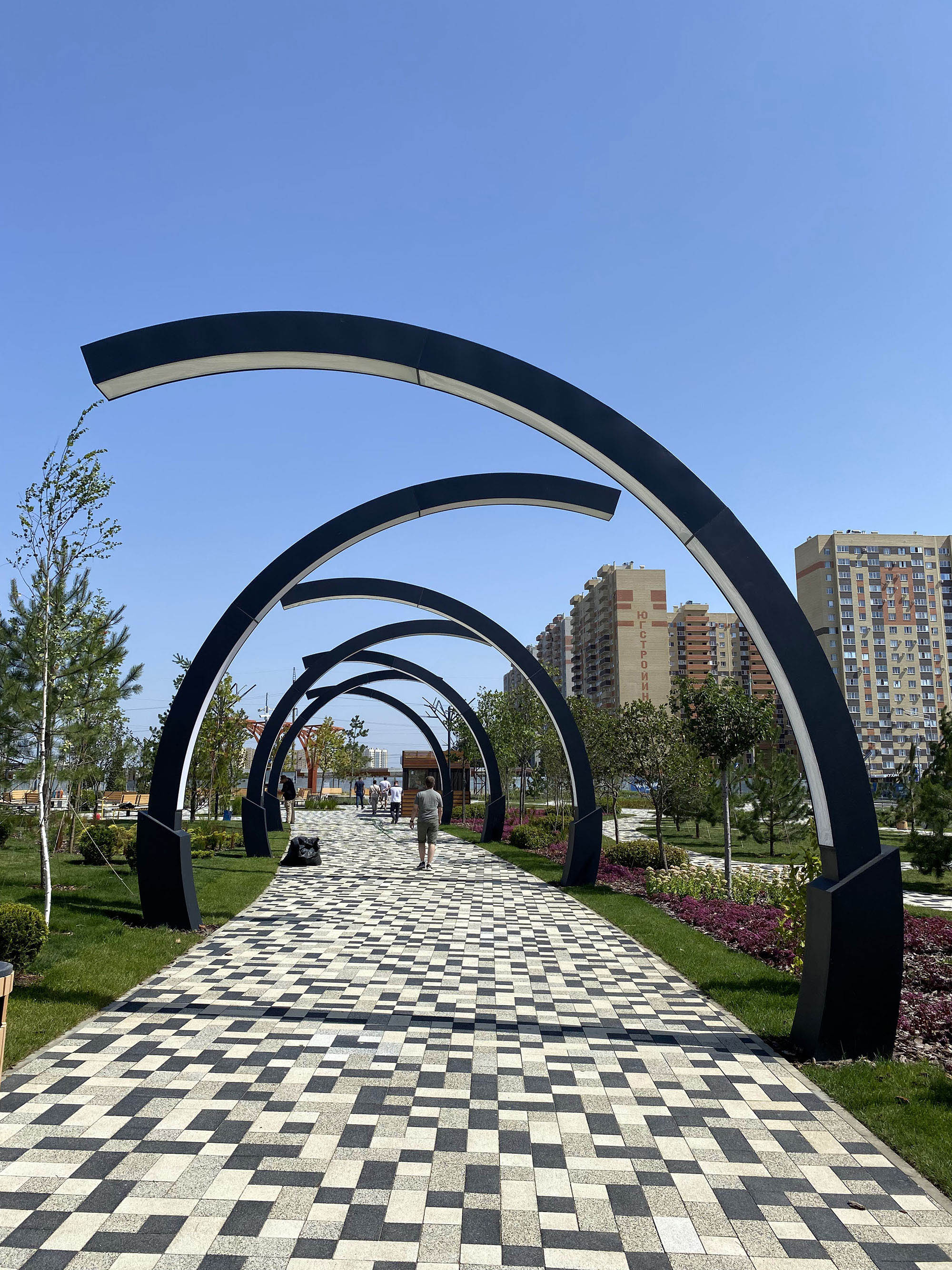 Бульвар Щипакина (Аллея героев России) - фото 17