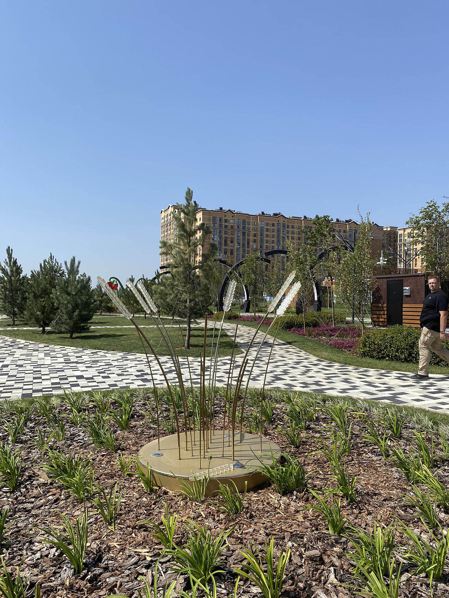 Бульвар Щипакина (Аллея героев России) - фото 20