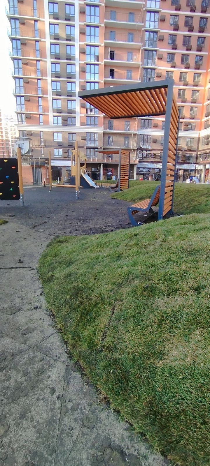 МАФы и горка в ЖК - фото 11