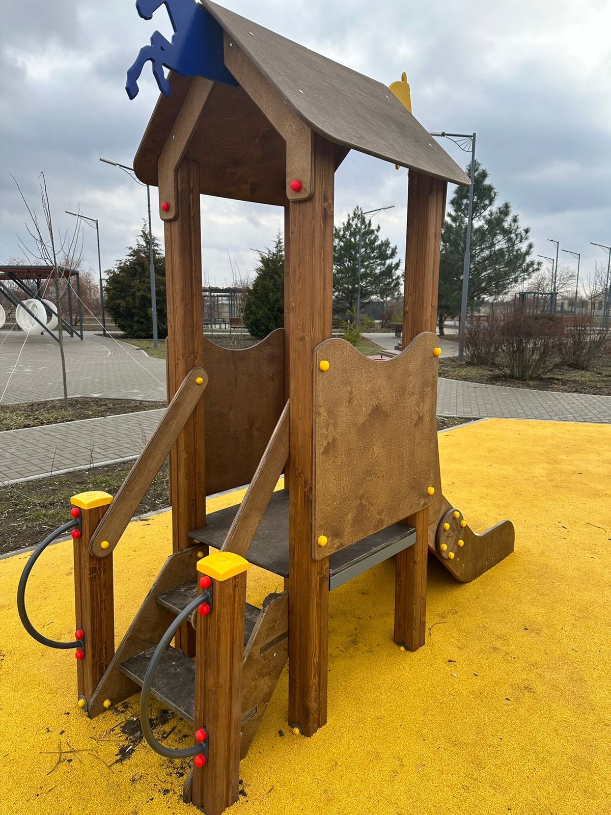 Детская площадка - фото 5