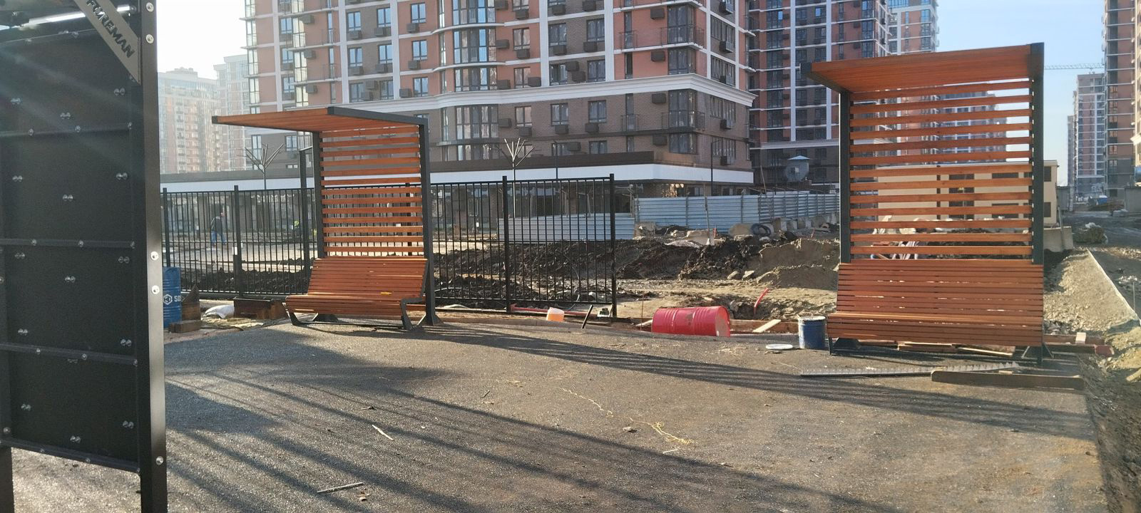 МАФы и горка в ЖК - фото 13