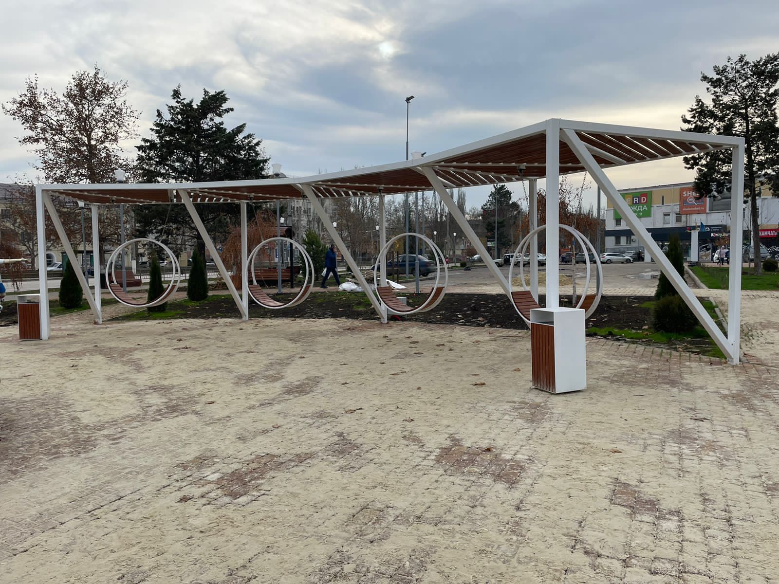 Стеклопластиковые фигуры футболистов и МАФы на стадион Динамо - фото 31