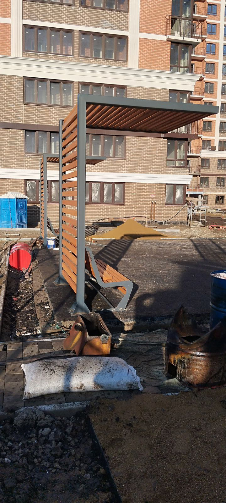 МАФы и горка в ЖК - фото 14